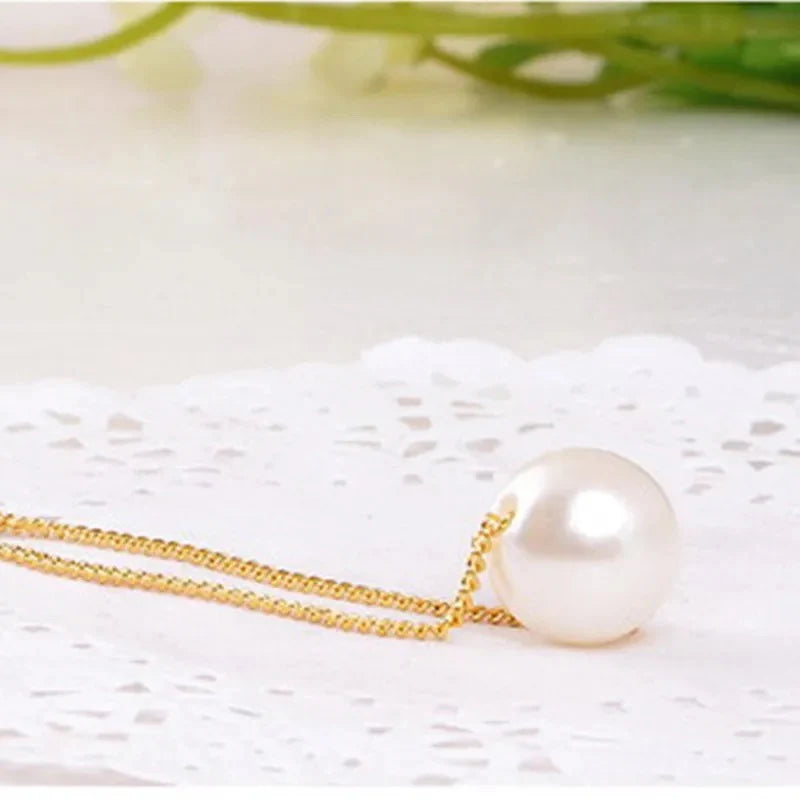 Pearl ball pendant.