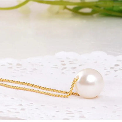 Pearl ball pendant.