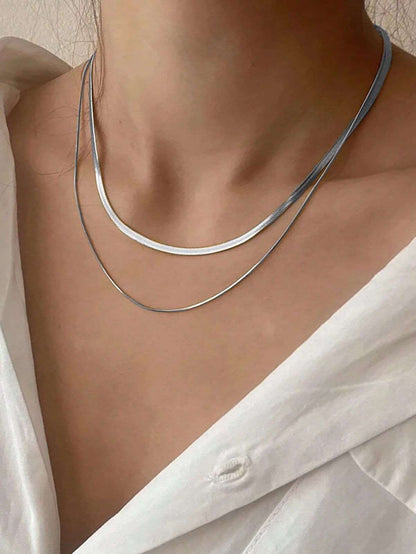 Unisex Sleek Herringbone Chain Necklace