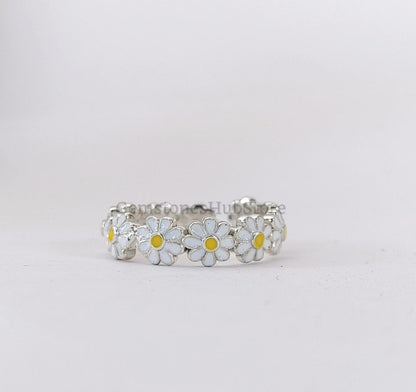 Daisy Tiny Dainty Flower Ring